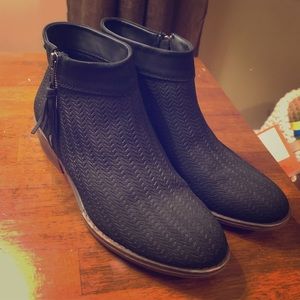 Rosy Ankle Booties with Tassel Zip